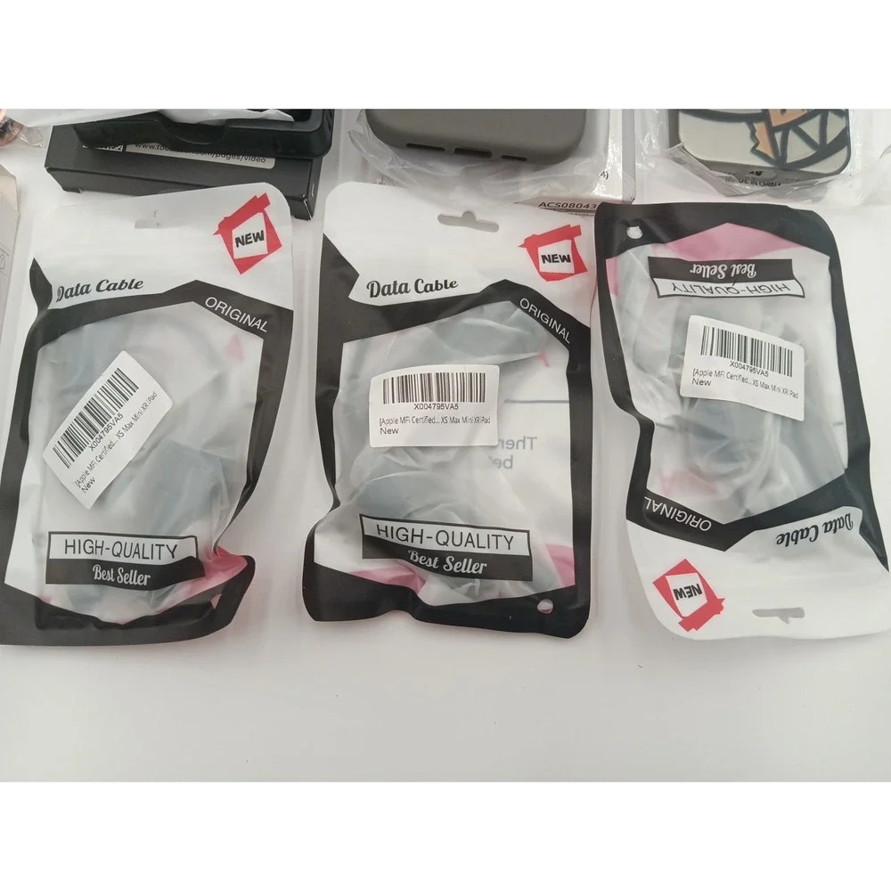 Assorted LOT of 10 Mixed Cell Phone Cases‎ Mostly iphone & 6.8
